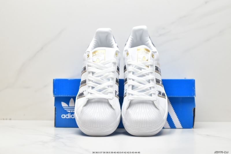 Adidas Sneakers